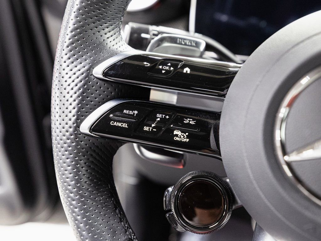 Used 2024 Mercedes-Benz GLC 43 AMG 4MATIC image 11