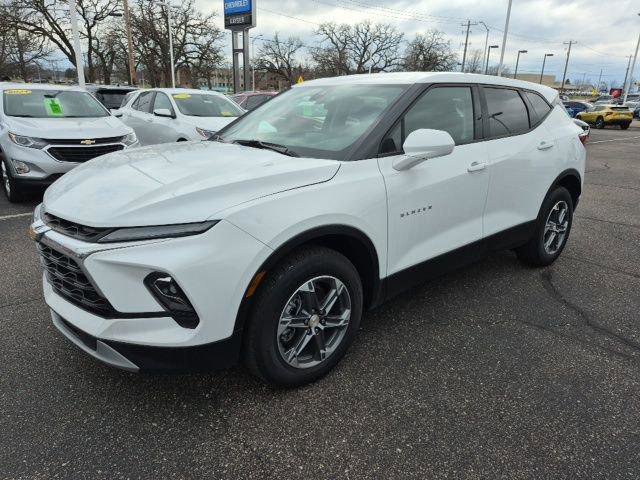 New 2024 Chevrolet Blazer LT w/ Driver Confidence Package AWD/4WD image 3