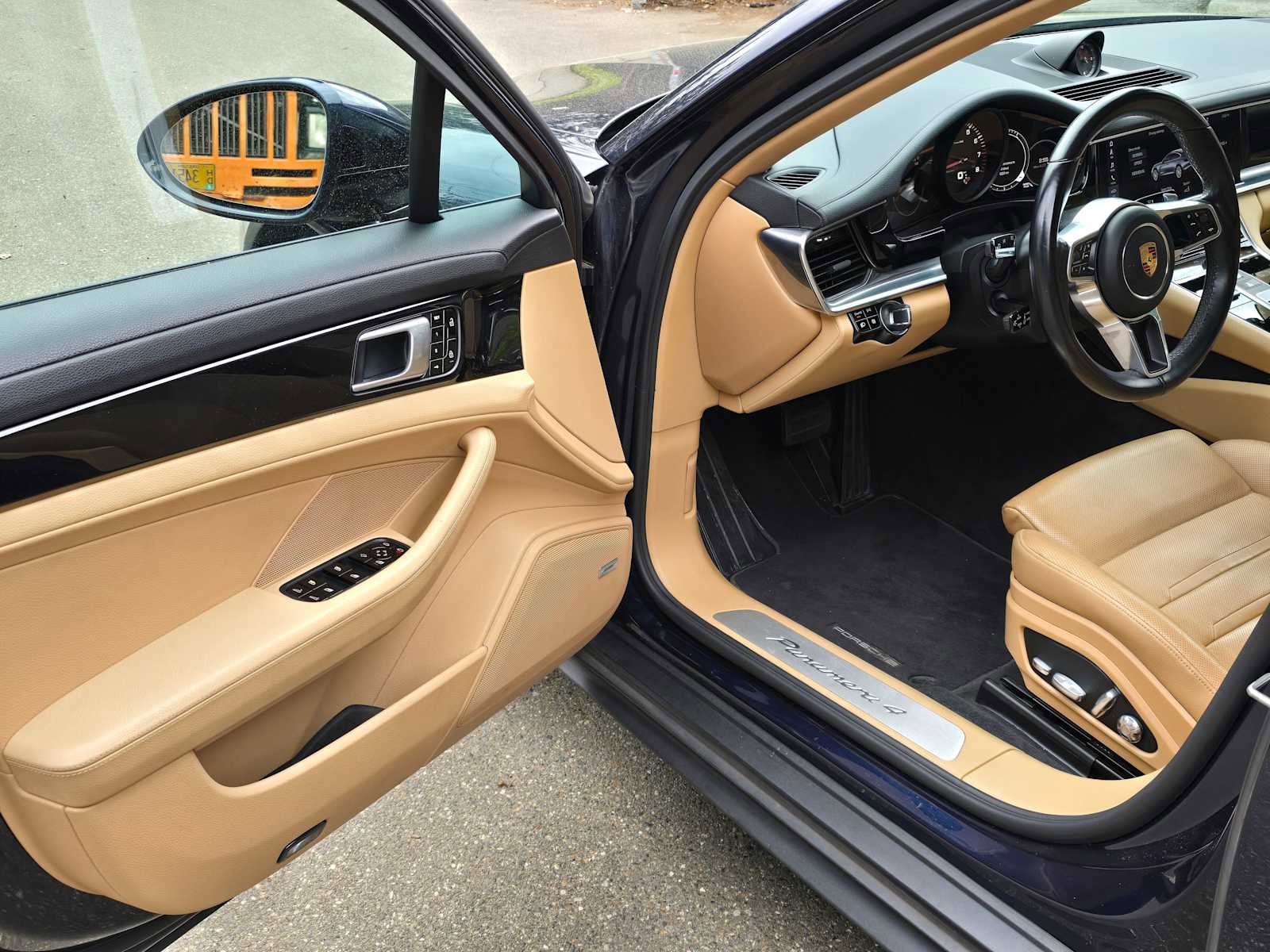 Used 2020 Porsche Panamera 4 AWD/4WD image 19
