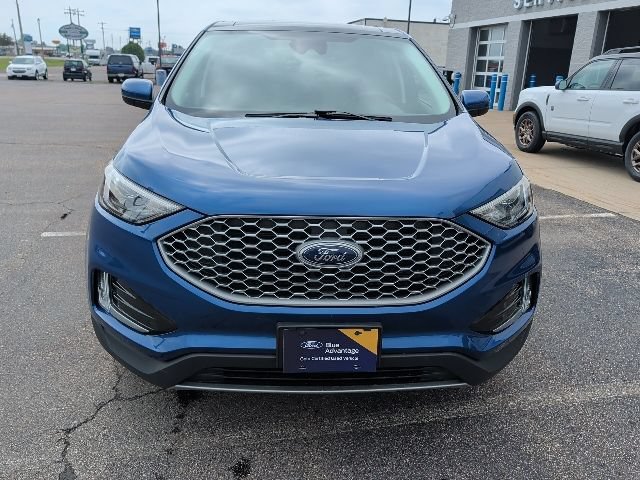 Certified 2023 Ford Edge SEL w/ Convenience Package AWD/4WD image 2