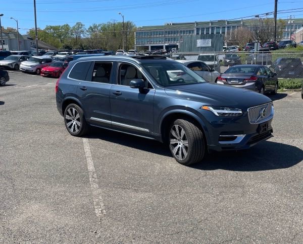 Used 2024 Volvo XC90 T8 Ultimate AWD/4WD image 2