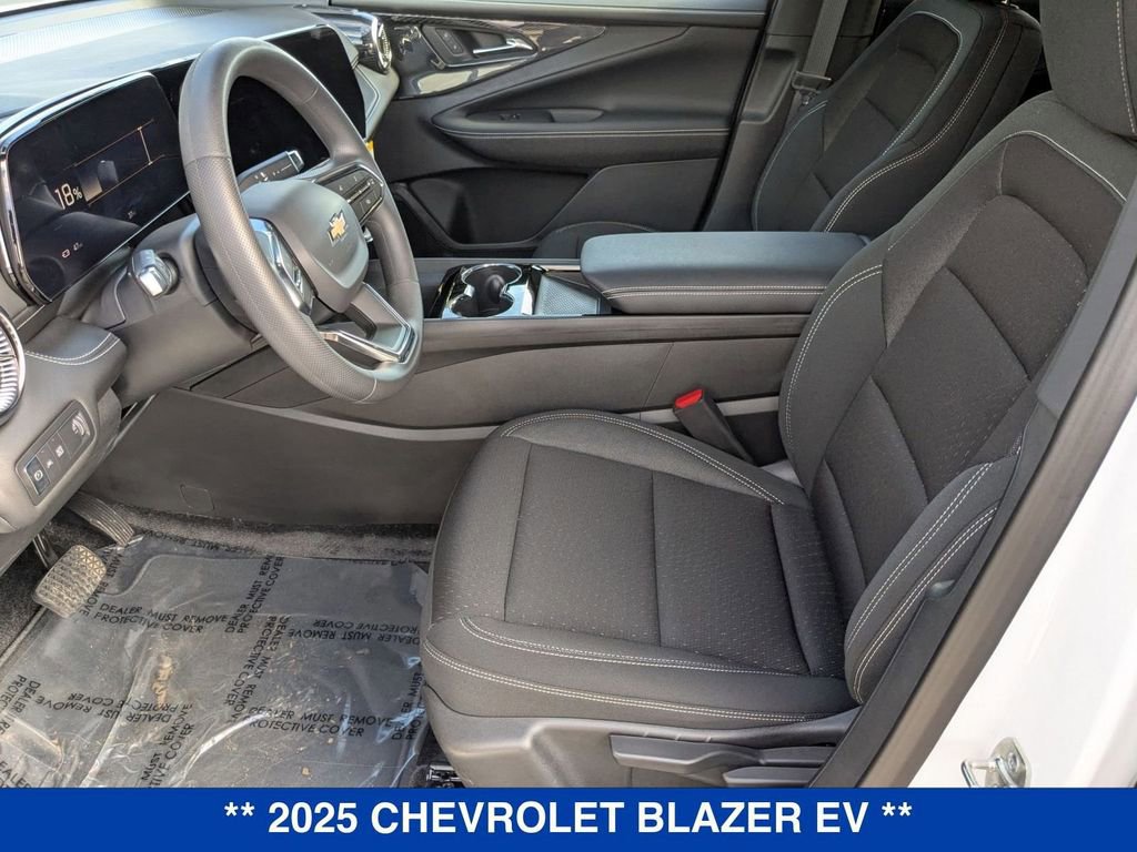 New 2025 Chevrolet Blazer EV LT image 13