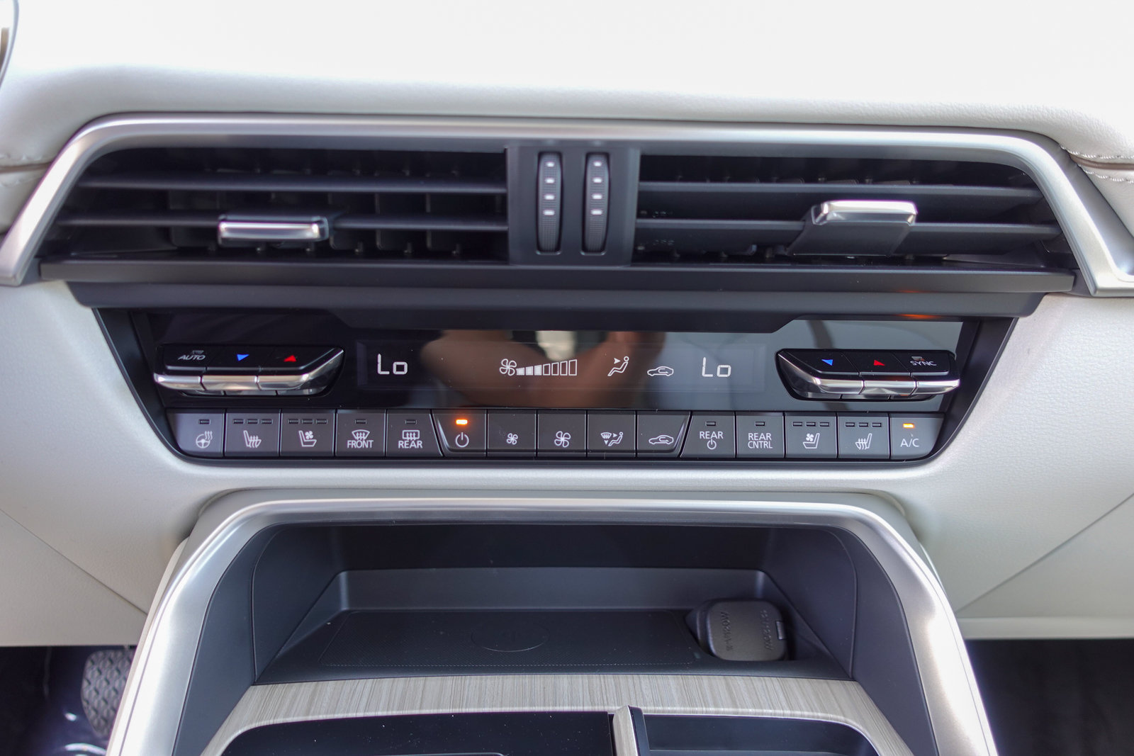 New 2026 MAZDA CX-90 Plug-In Hybrid w/ Premium Plus AWD/4WD image 24