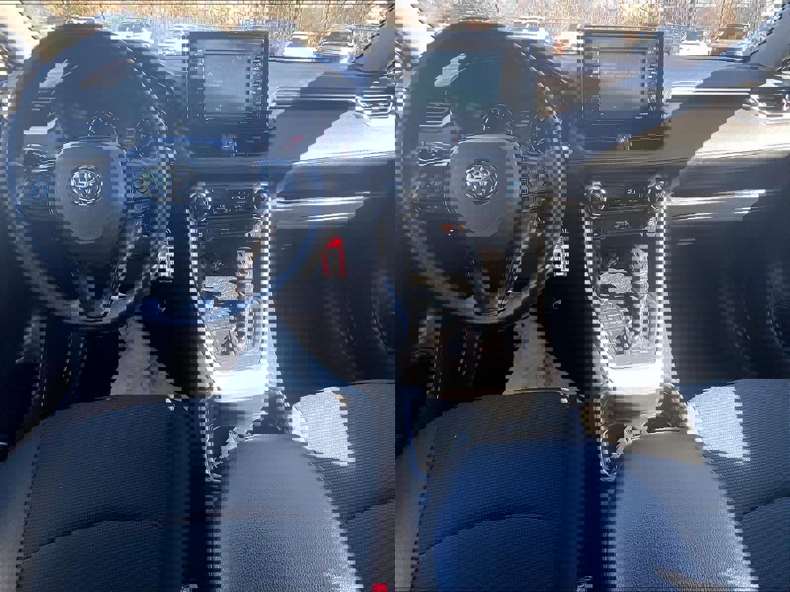 Used 2020 Toyota RAV4 LE w/ All Weather Liner Package image 21