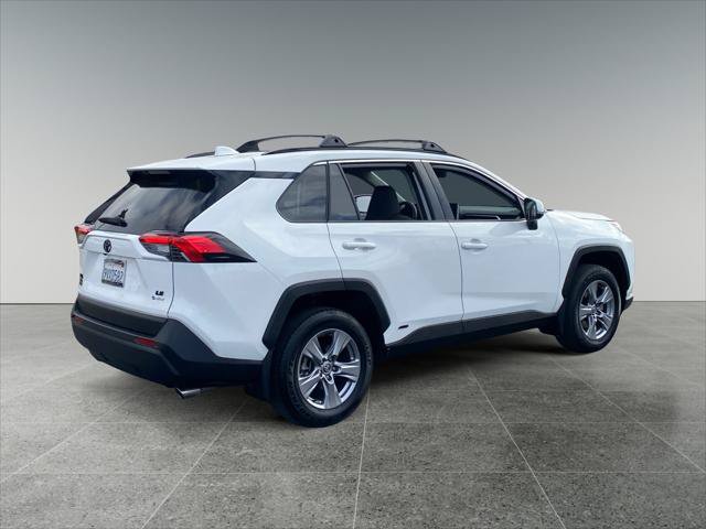 Certified 2025 Toyota RAV4 LE AWD/4WD image 5