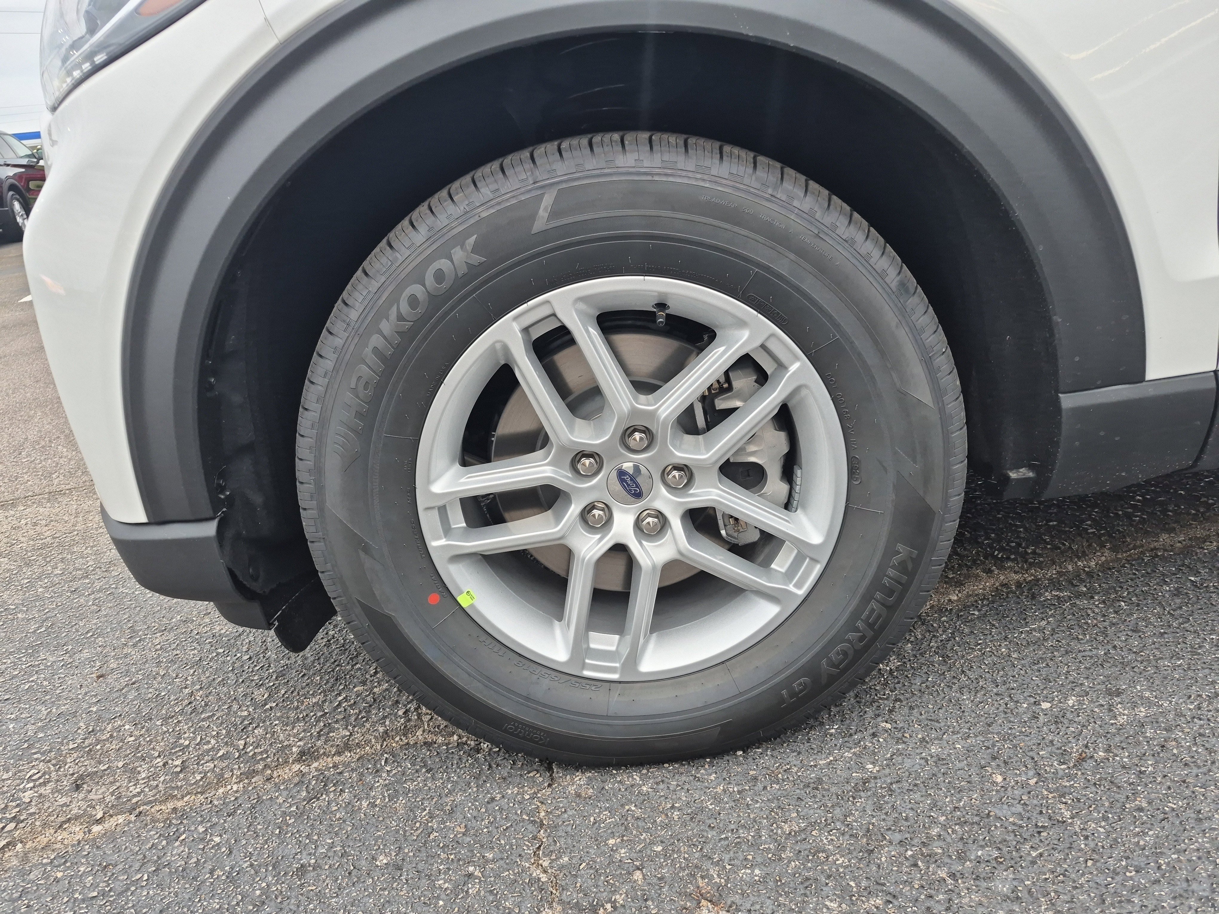 New 2026 Ford Explorer Active image 7