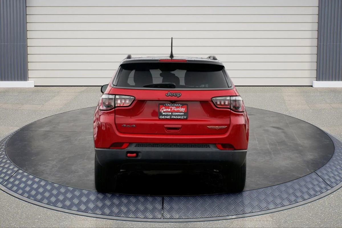 Used 2021 Jeep Compass Trailhawk image 6