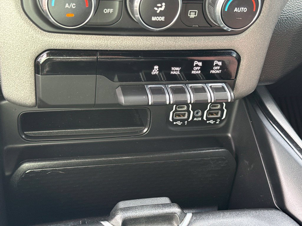 Used 2022 RAM 1500 Big Horn AWD/4WD image 12