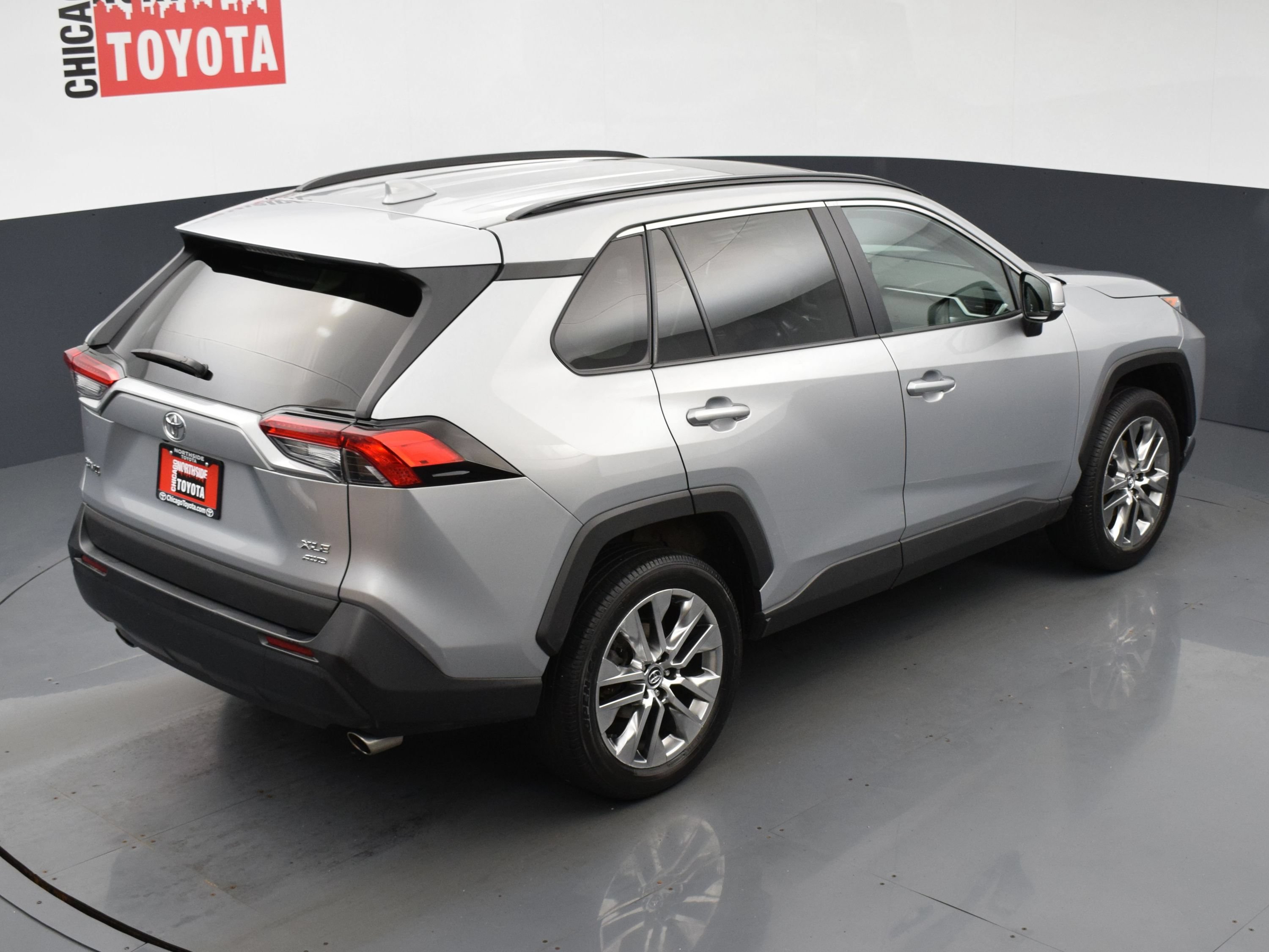 Used 2020 Toyota RAV4 XLE Premium AWD/4WD image 22