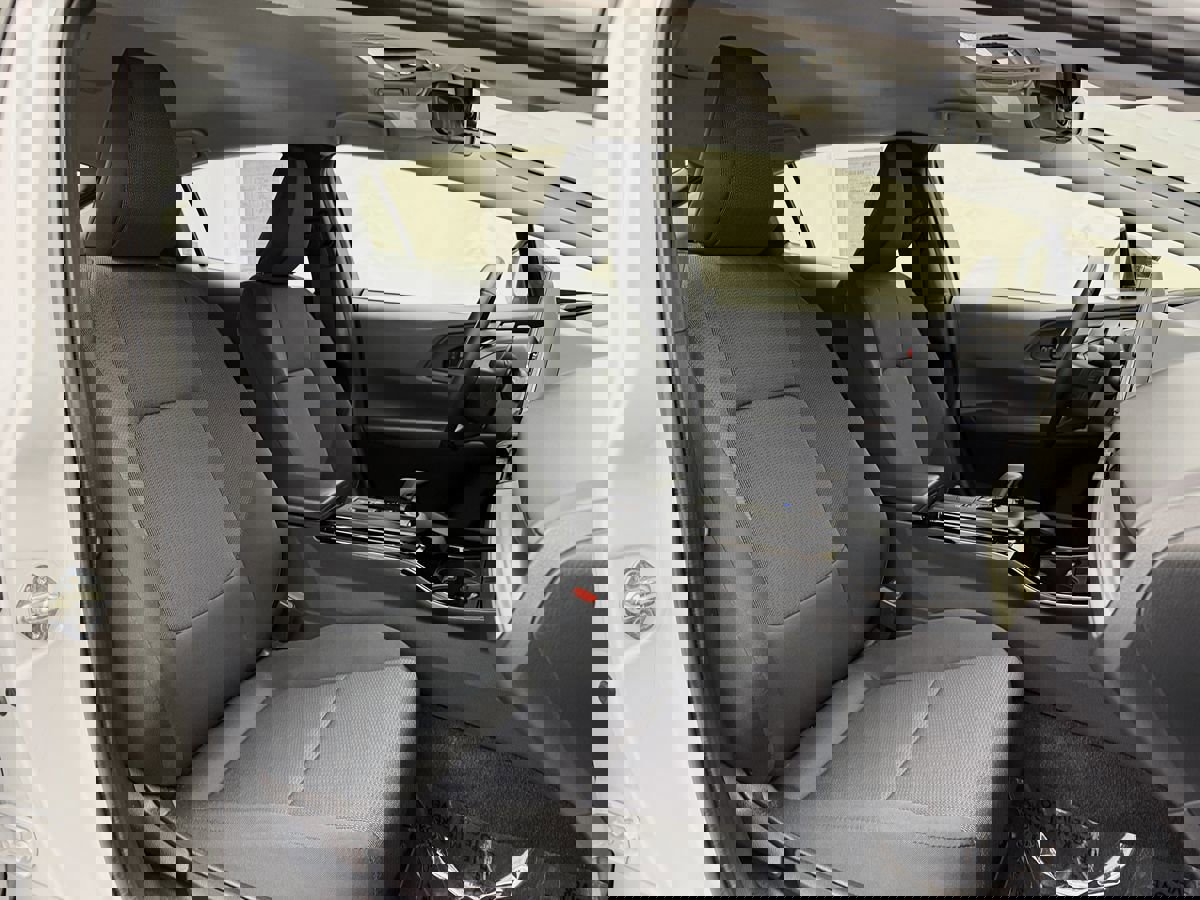 Used 2025 Toyota Prius LE image 30