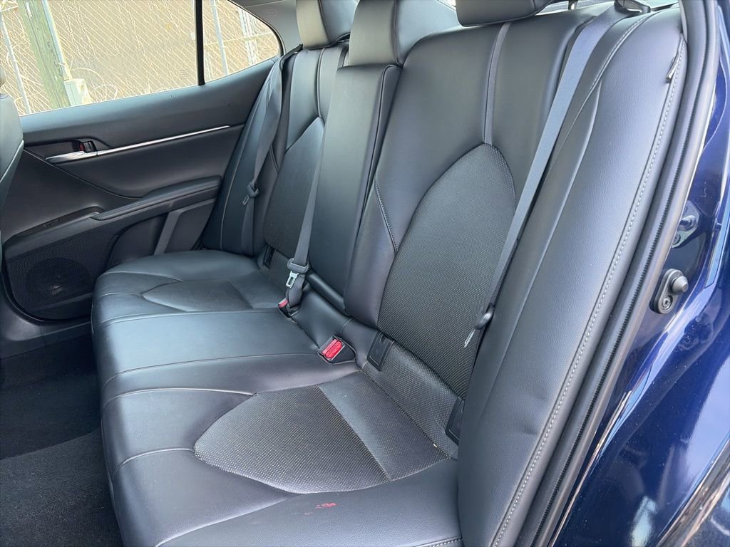 Used 2022 Toyota Camry XLE image 11