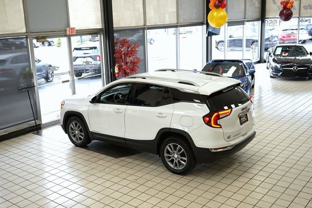 Used 2022 GMC Terrain SLT image 50