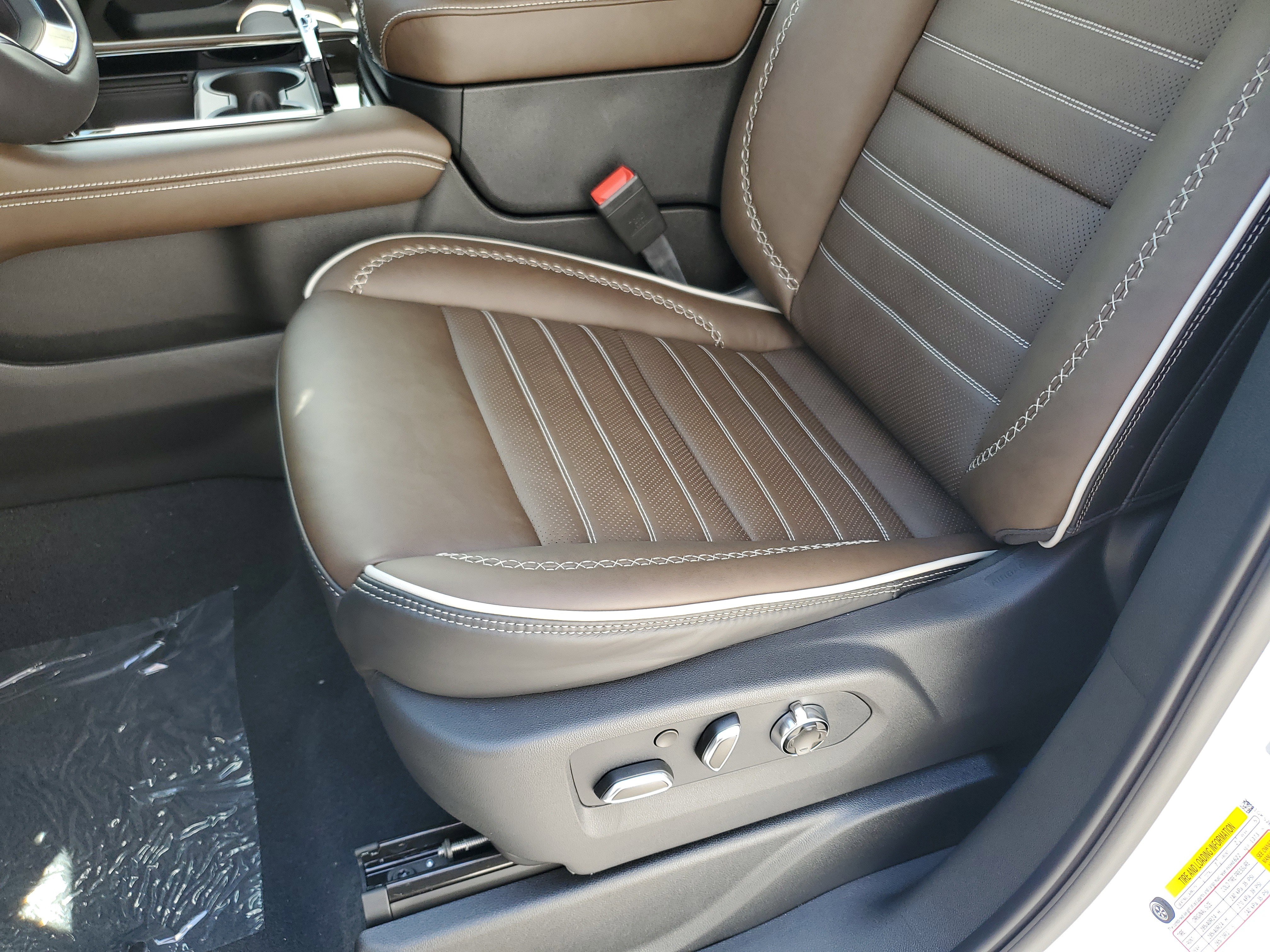 New 2026 GMC Yukon Denali Ultimate AWD/4WD image 23