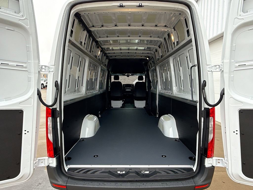 New 2026 Mercedes-Benz Sprinter 2500 image 23