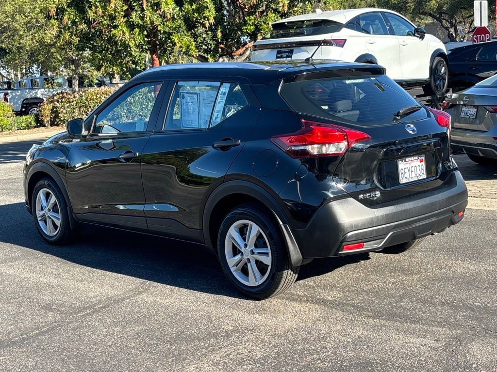 Used 2018 Nissan Kicks S image 6