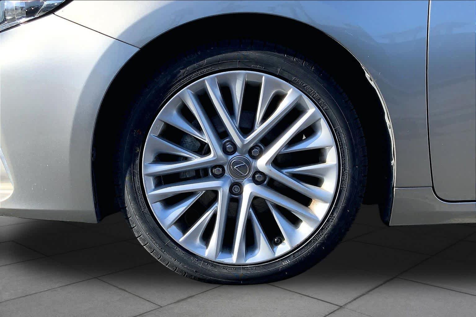 Used 2017 Lexus ES 350 FWD image 10