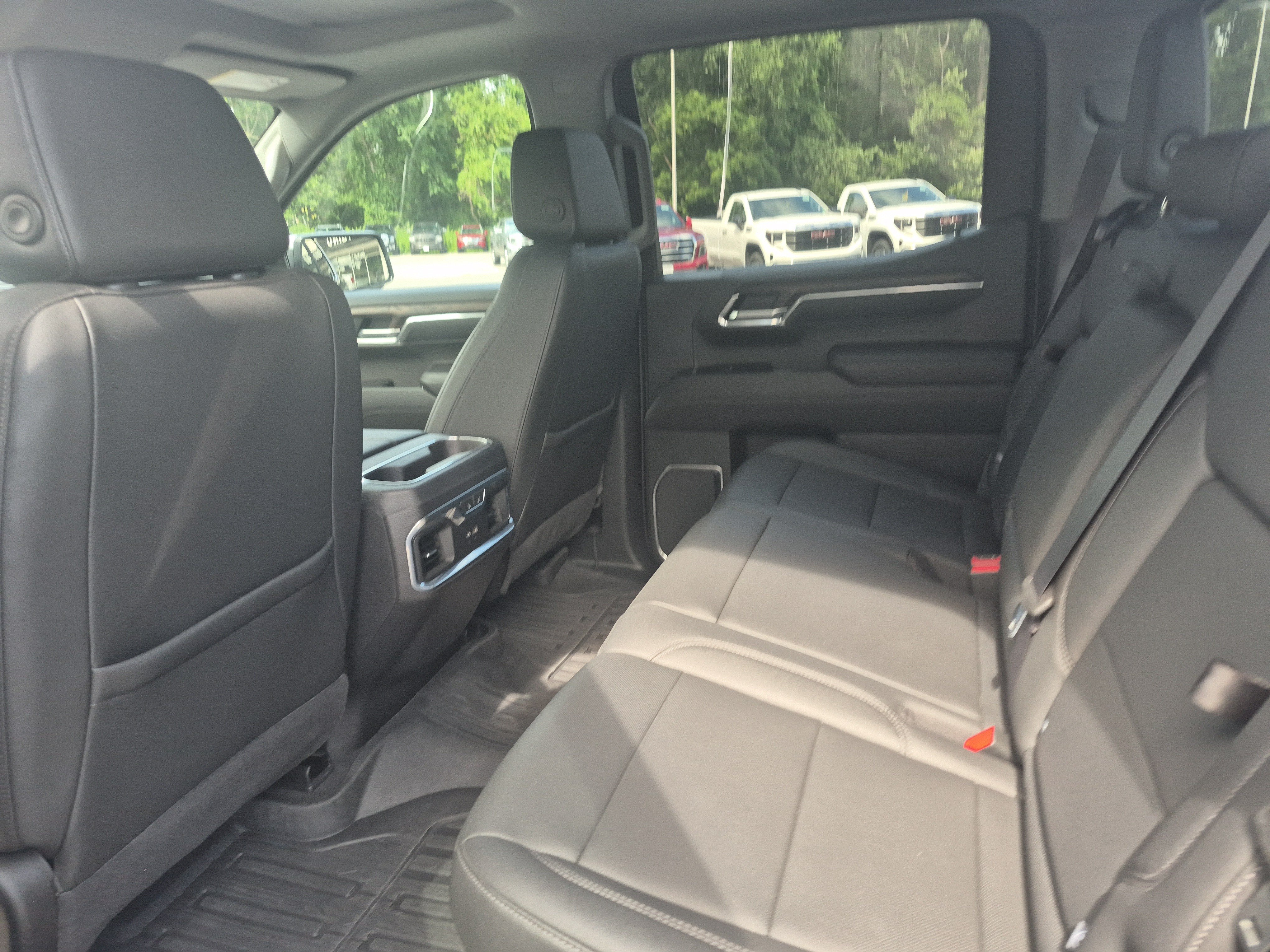 Certified 2022 GMC Sierra 1500 SLT w/ SLT Convenience Package AWD/4WD image 11