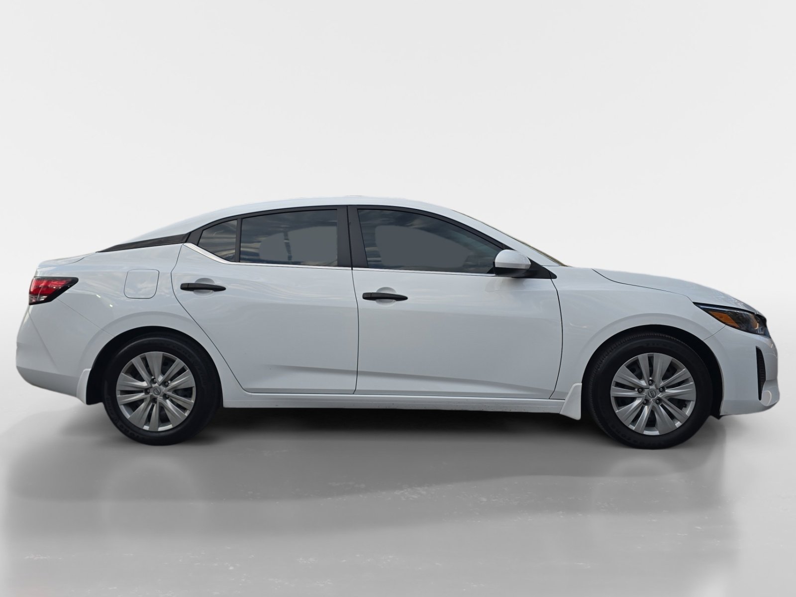 Used 2024 Nissan Sentra S image 6