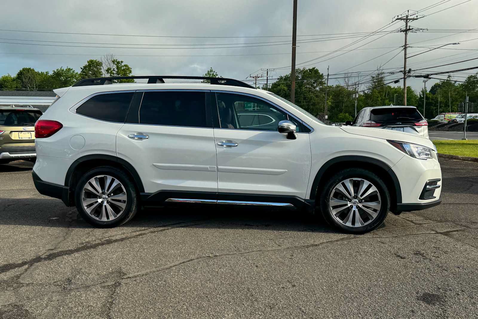 Used 2020 Subaru Ascent Touring AWD/4WD image 2