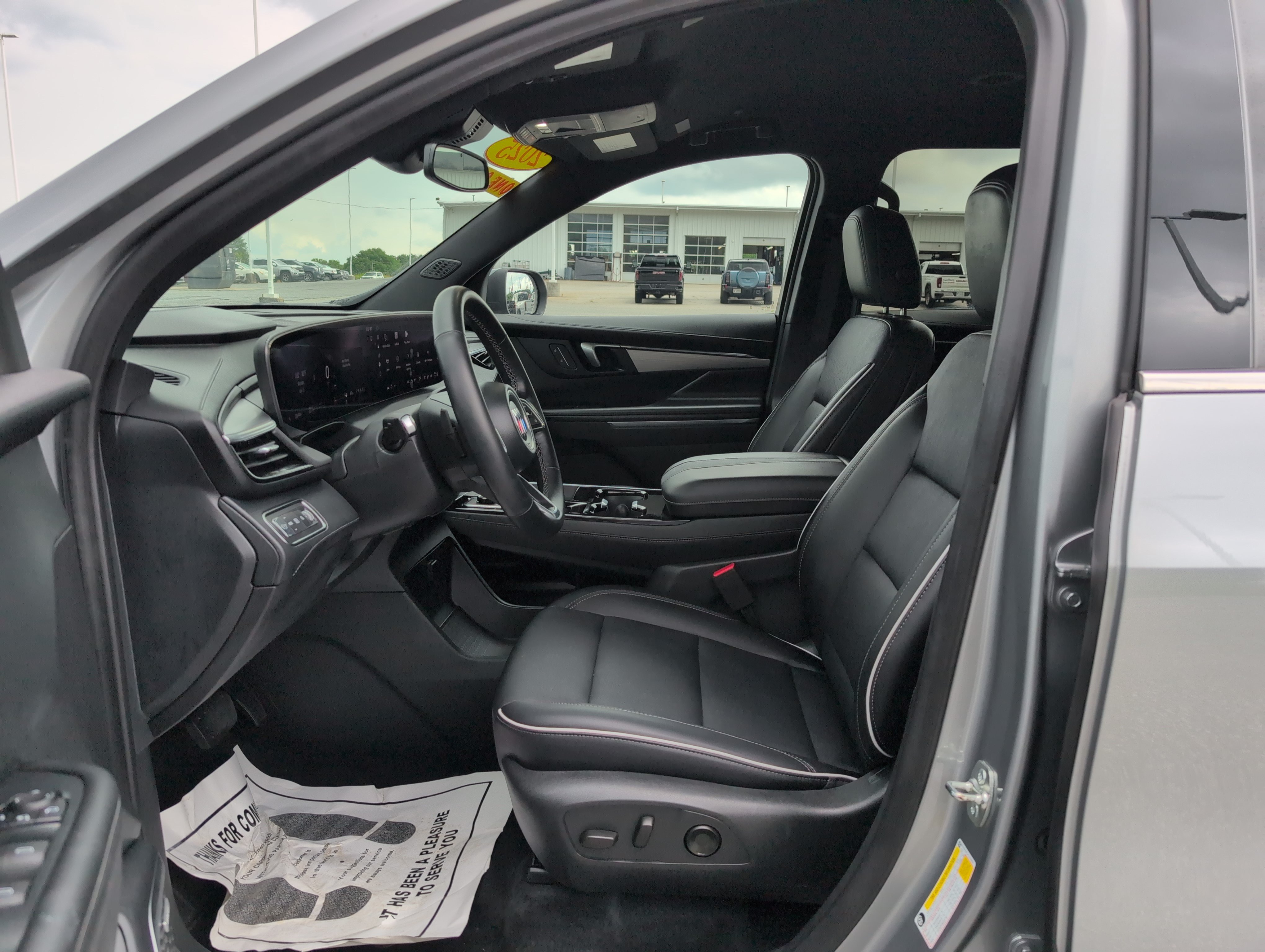 Used 2025 Buick Enclave Preferred FWD image 15