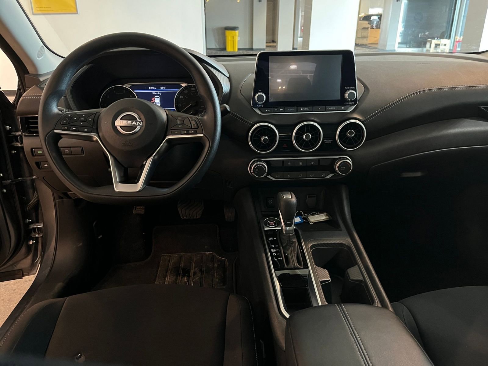 Used 2025 Nissan Sentra SV image 33