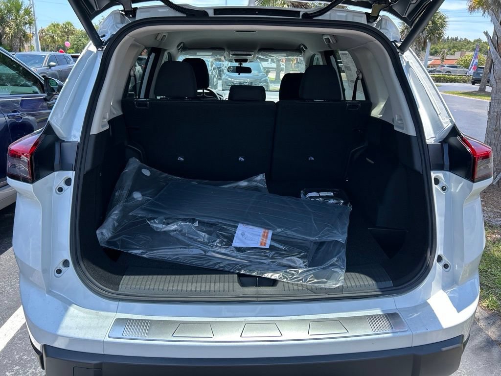 New 2026 Nissan Rogue SV AWD/4WD image 50