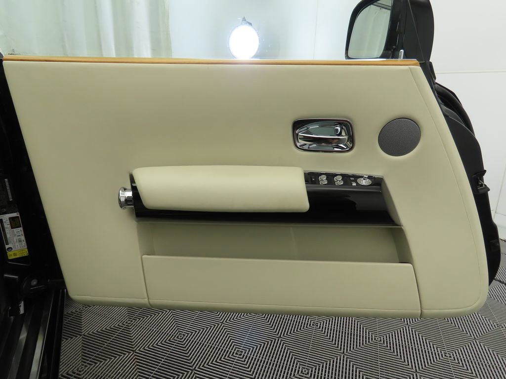Certified 2012 Rolls-Royce Phantom Drophead Coupe image 32