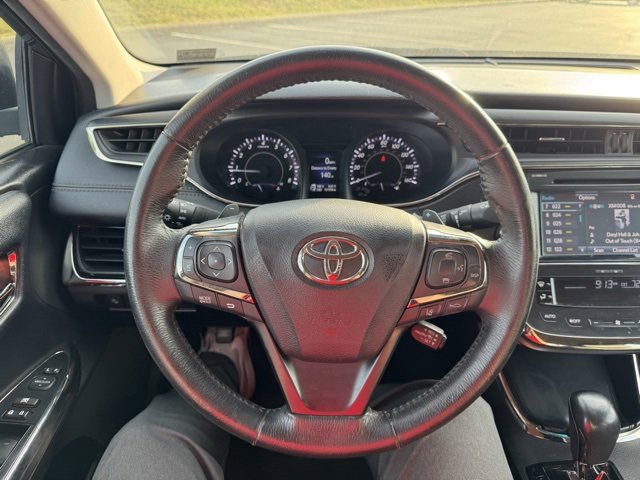 Used 2018 Toyota Avalon XLE image 13