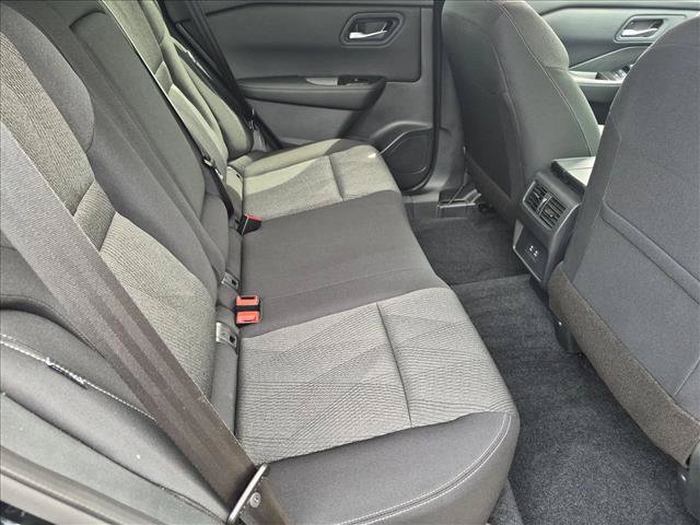 Used 2026 Nissan Rogue SV FWD image 19