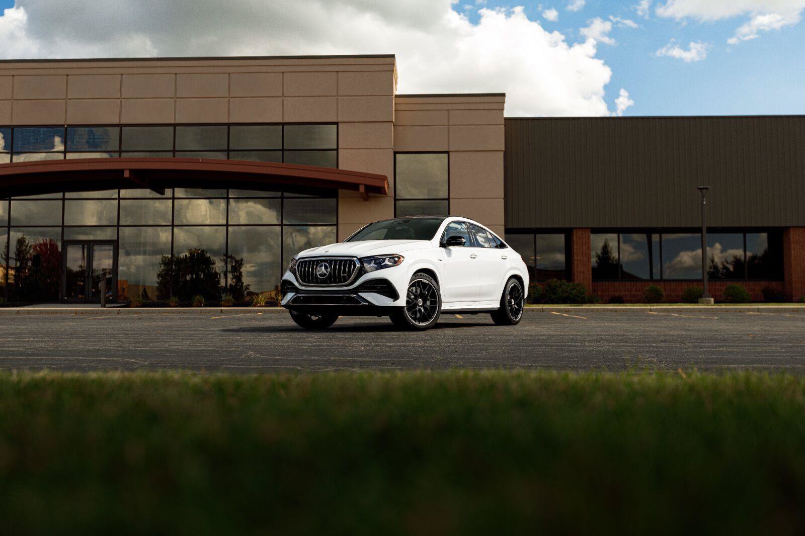 New 2027 Mercedes-Benz GLE 53e AMG 4MATIC Coupe image 2