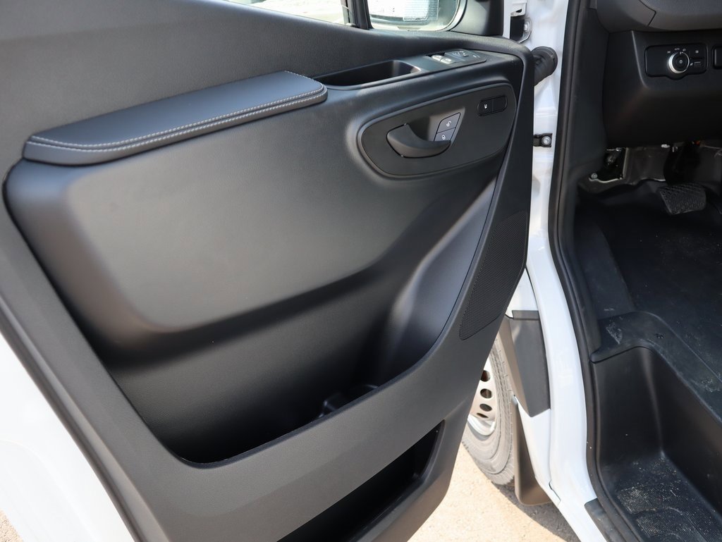 Used 2024 Mercedes-Benz Sprinter 3500 image 16