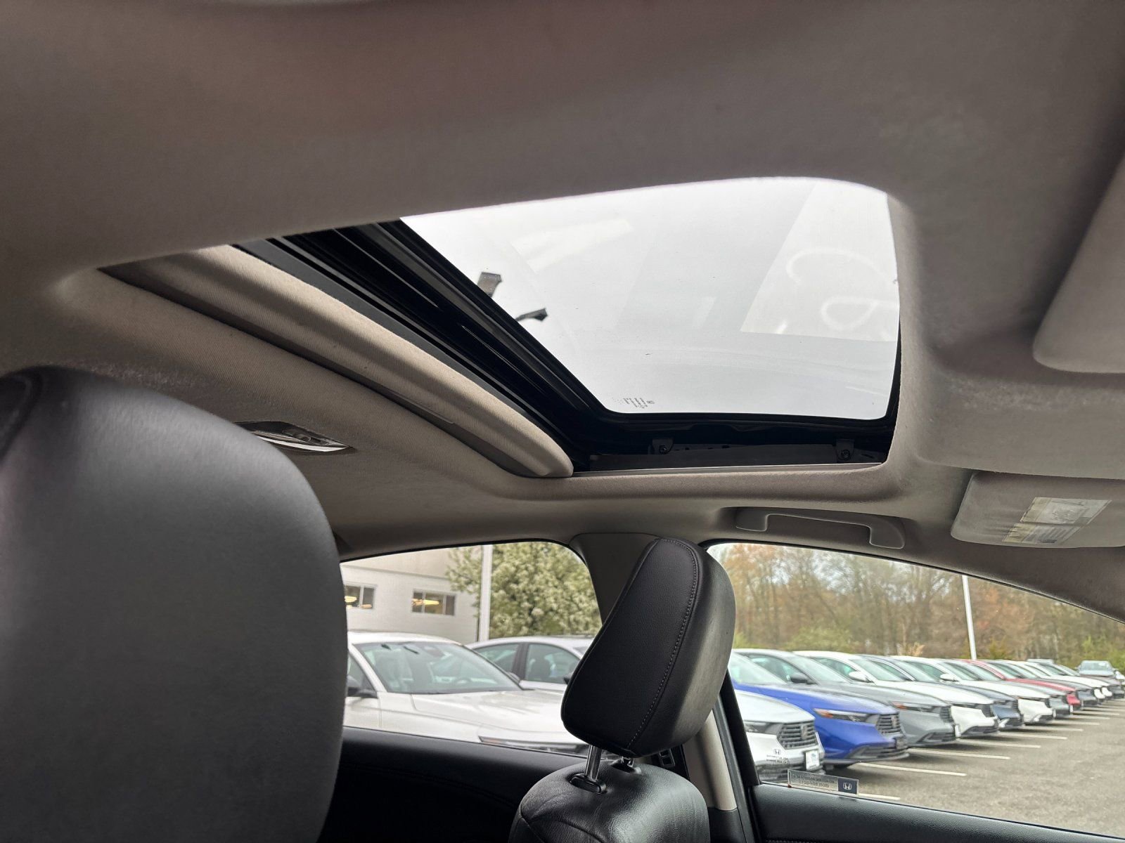 Used 2017 Honda HR-V EX-L image 18