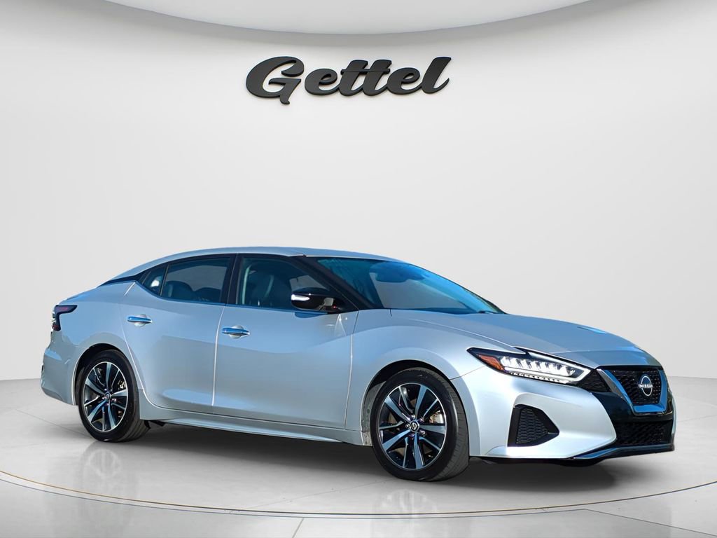 Used 2023 Nissan Maxima SV w/ Floor Mat Group image 3