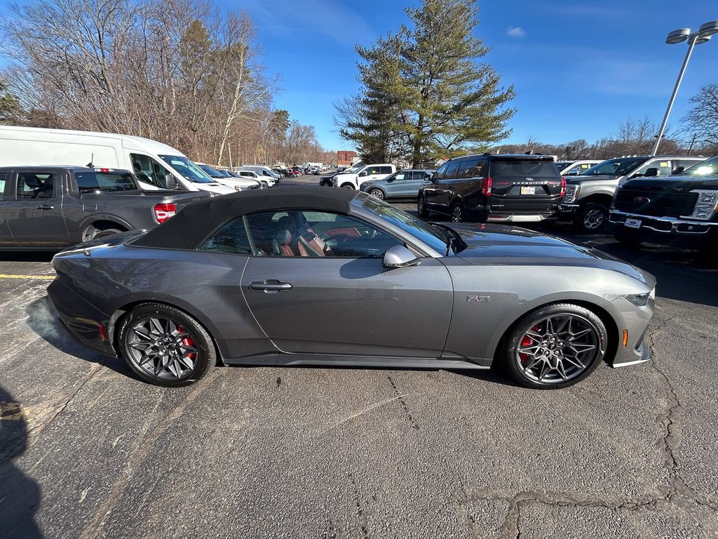Used 2026 Ford Mustang GT Premium w/ GT Performance Package RWD image 9