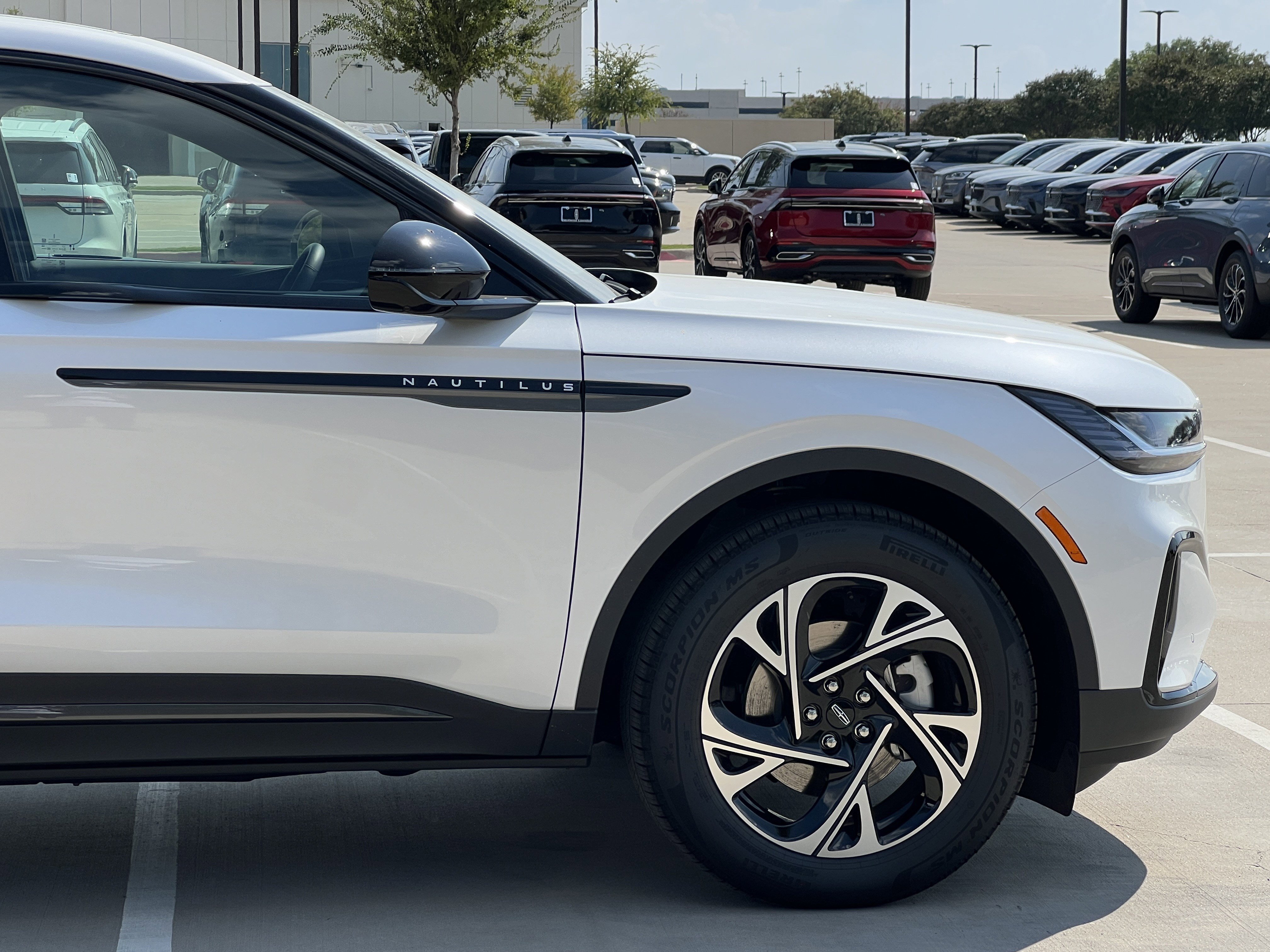 New 2025 Lincoln Nautilus Premier w/ Equipment Group 102A image 12