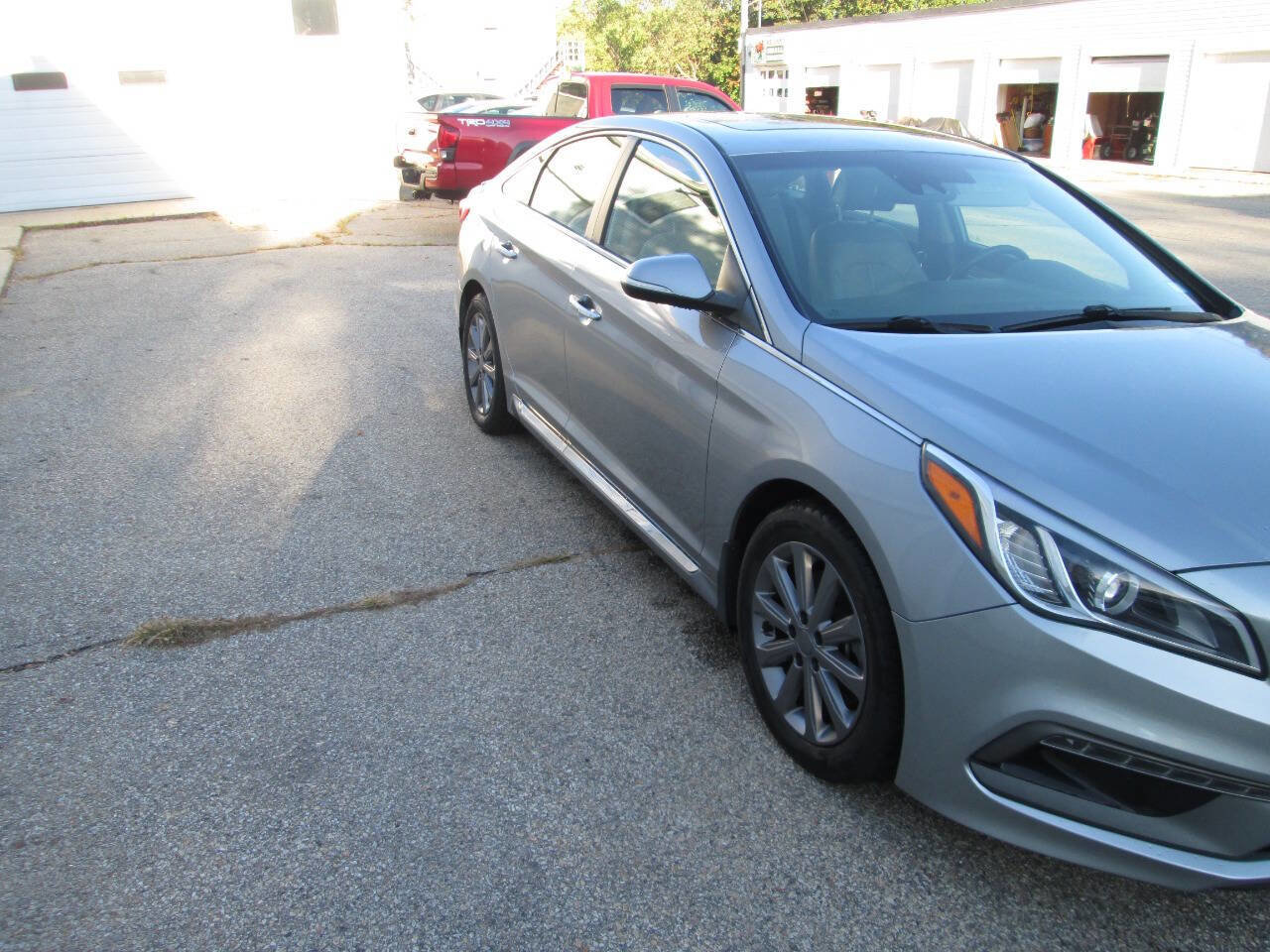 Used 2017 Hyundai Sonata Limited w/ Ultimate Package 04 image 5