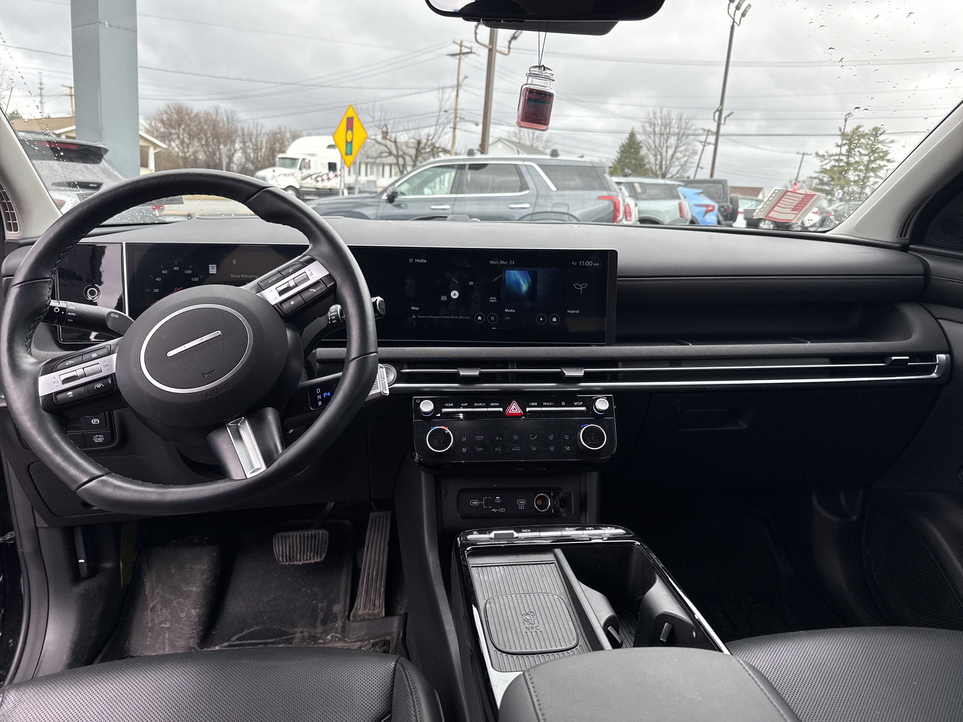 Used 2025 Hyundai Tucson Limited AWD/4WD image 14