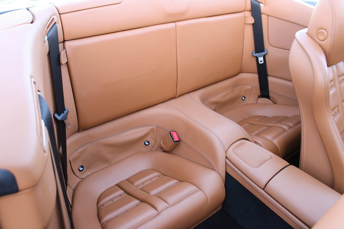 Used 2012 Ferrari California RWD image 23