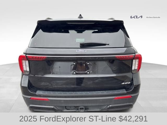 Used 2025 Ford Explorer ST-Line image 7