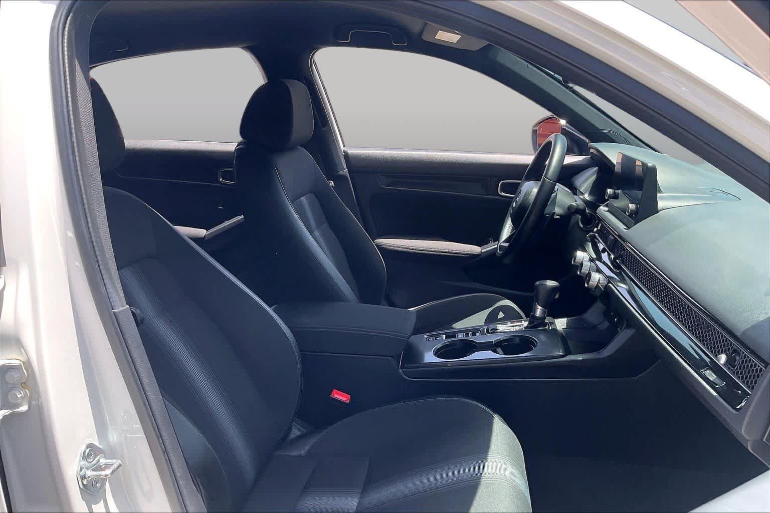 Used 2025 Honda Civic Sport image 9