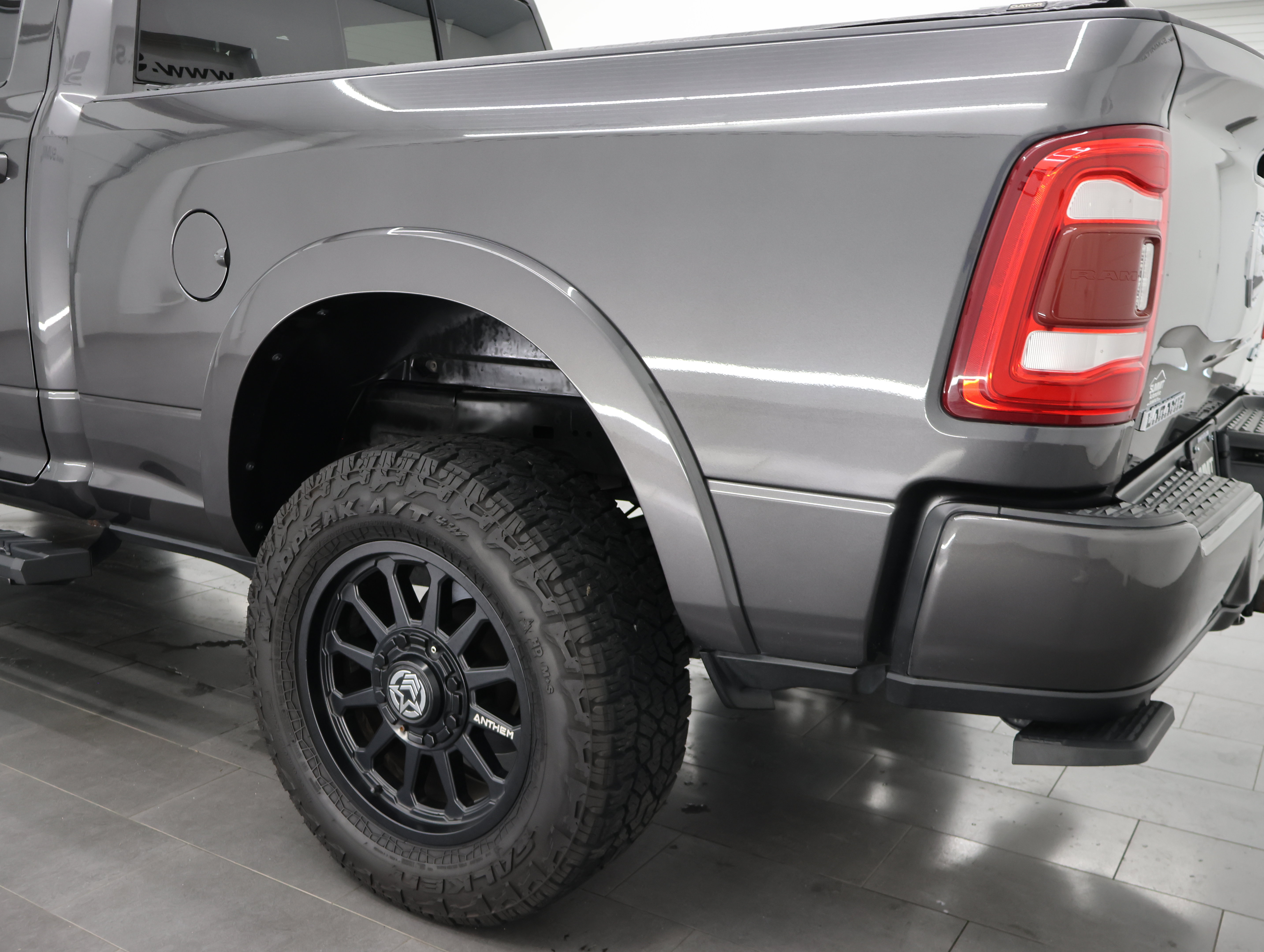 Used 2022 RAM 2500 Laramie AWD/4WD image 32