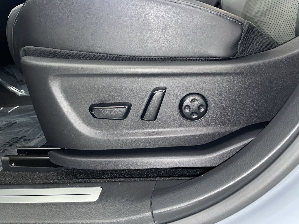 Certified 2024 Nissan Ariya AWD image 21