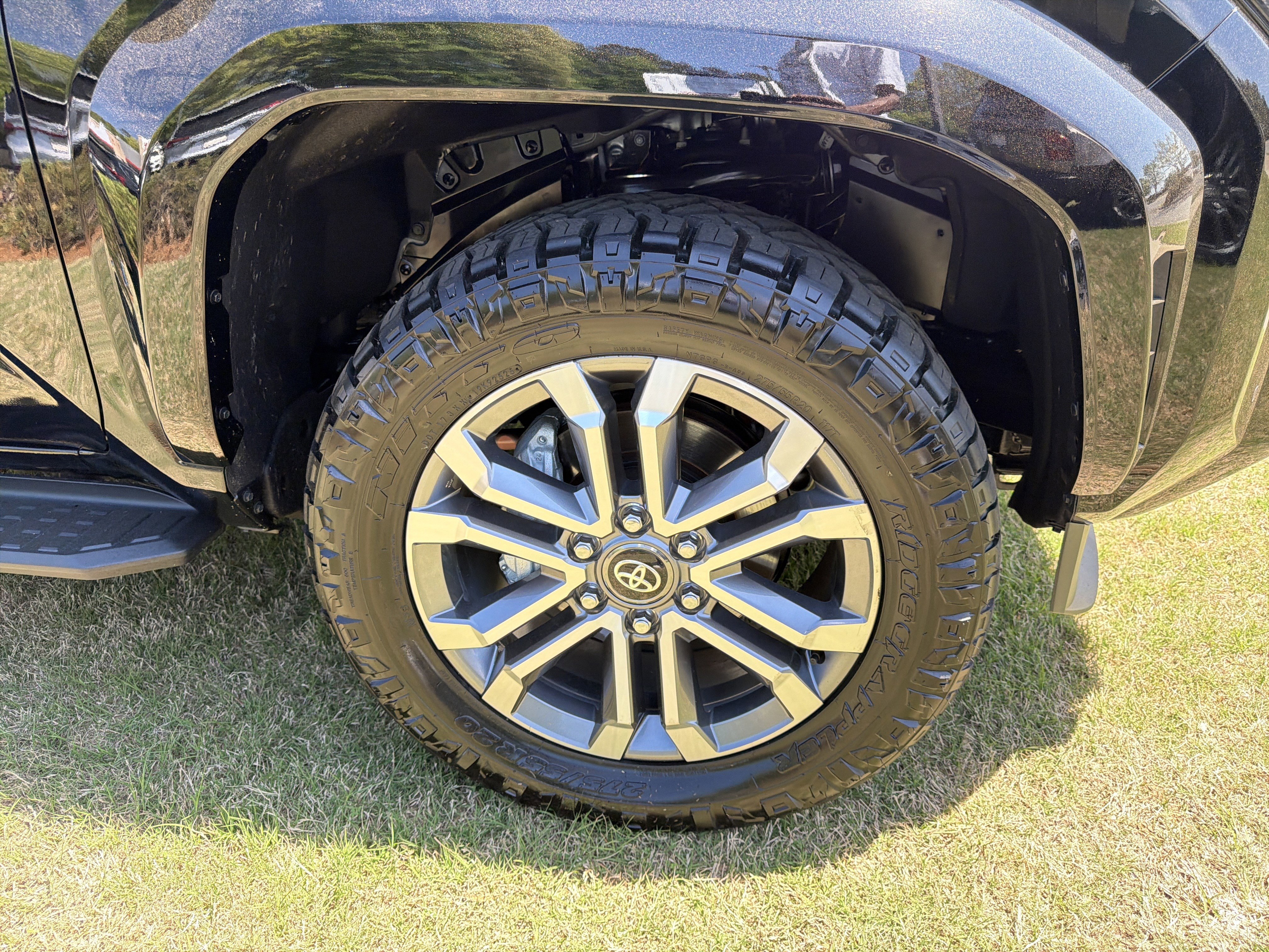 Used 2025 Toyota 4Runner Limited image 12