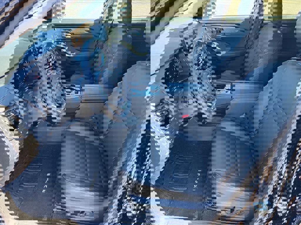 Used 2024 Nissan Rogue SL image 9