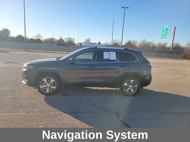 Used 2019 Jeep Cherokee Limited w/ Luxury Group image 3