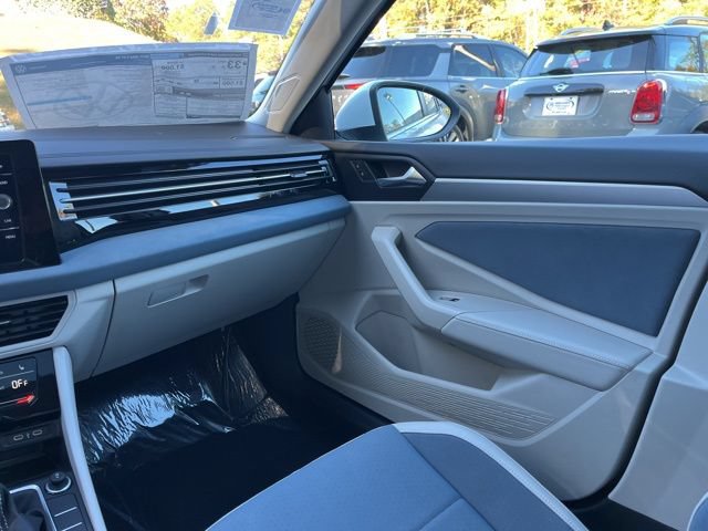 New 2026 Volkswagen Jetta SE FWD image 17