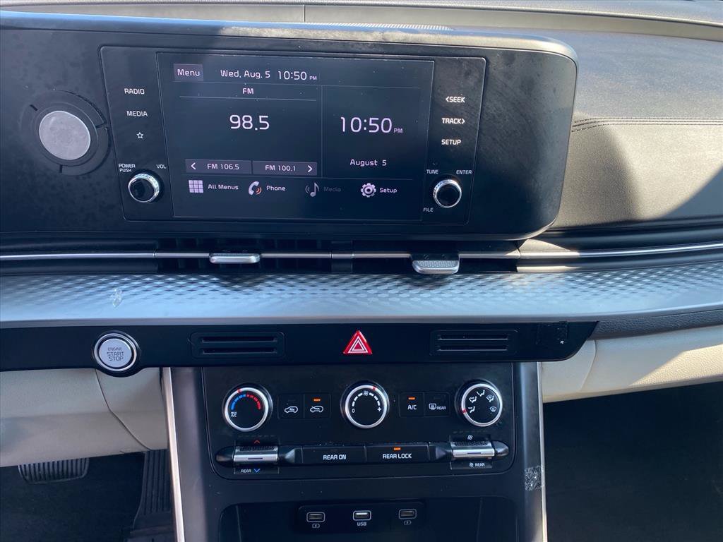 Certified 2022 Kia Carnival LX FWD image 12