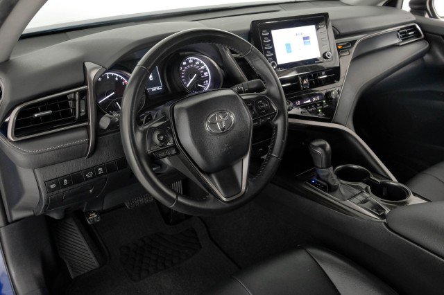 Used 2024 Toyota Camry SE FWD image 12