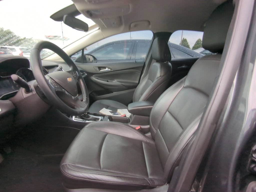 Used 2017 Chevrolet Cruze Premier FWD image 6