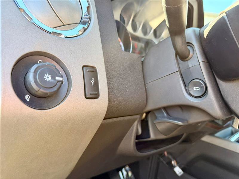 Used 2011 Ford F350 Lariat w/ Lariat Ultimate Pkg AWD/4WD image 25